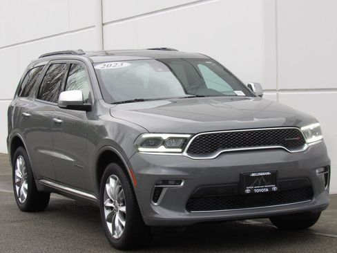 Used 2023 Dodge Durango Citadel image 2