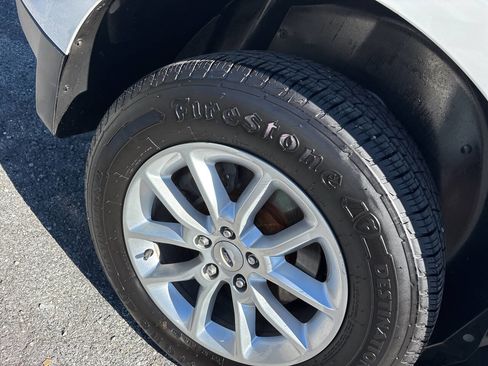 Used 2013 Ford Edge SE image 6