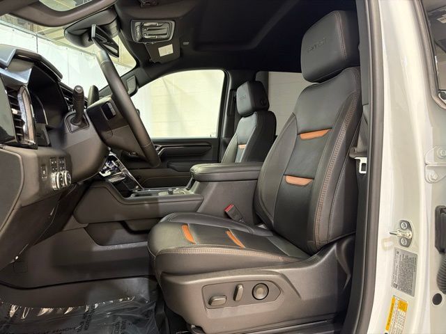 Used 2025 GMC Sierra 2500 AT4 AWD/4WD image 12