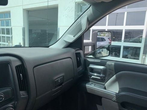 Used 2015 Chevrolet Silverado 1500 W/T RWD image 11