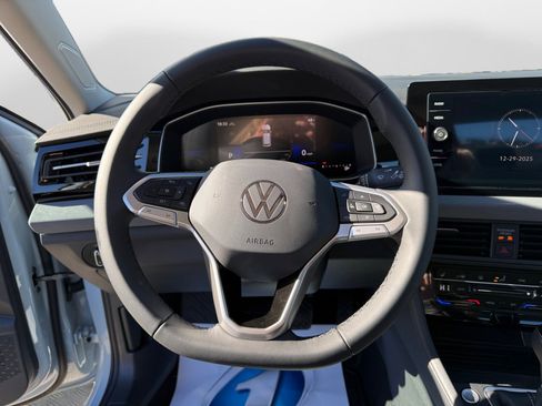 New 2026 Volkswagen Jetta SE image 10