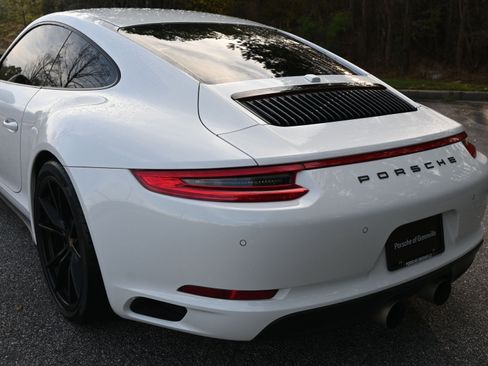 Certified 2018 Porsche 911 Carrera 4S image 7