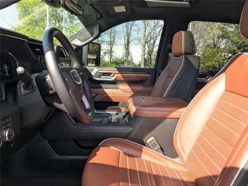 Used 2025 GMC Sierra 3500 Denali Ultimate image 12