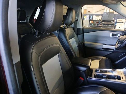 Certified 2023 Ford Explorer XLT w/ Equipment Group 202A image 63