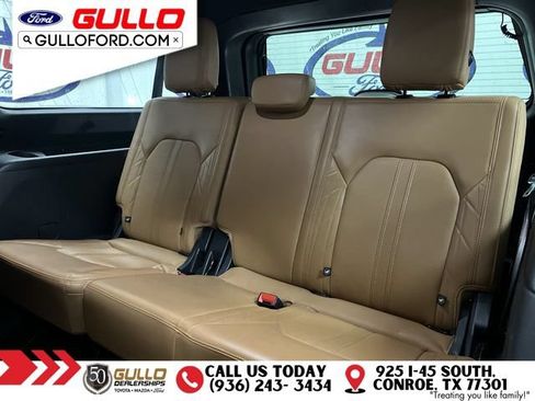 Used 2024 Ford Expedition Max Platinum AWD/4WD image 17