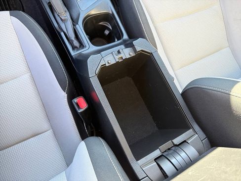 Used 2018 Toyota RAV4 XLE w/ Plus Extra Value Package image 29