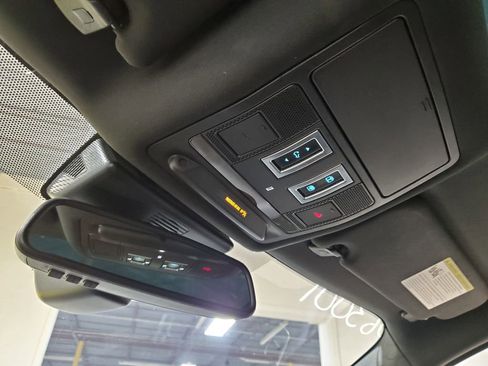 Used 2017 Jaguar F-PACE S image 38