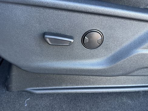 New 2026 Ford F250 XLT w/ XLT Premium Package image 9