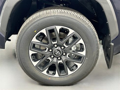 New 2026 Toyota Tundra Limited image 9