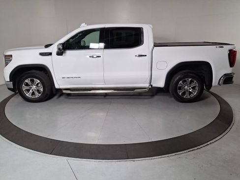 Certified 2022 GMC Sierra 1500 SLT w/ SLT Convenience Package AWD/4WD image 7