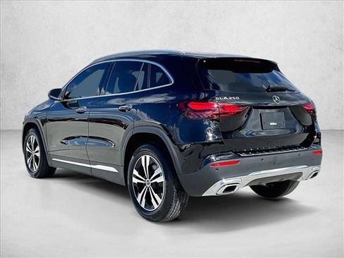 Used 2025 Mercedes-Benz GLA 250 image 13