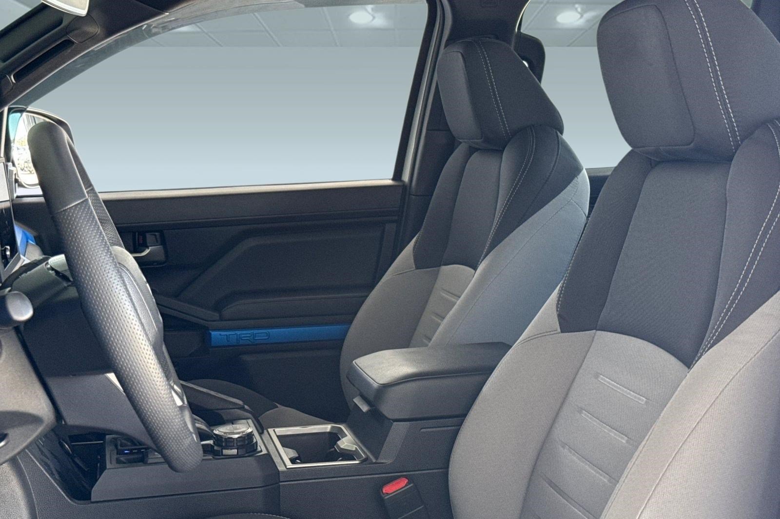 Certified 2025 Toyota Tacoma TRD Sport AWD/4WD image 5