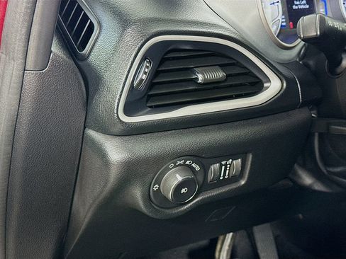 Used 2020 Chrysler Pacifica Touring w/ S Appearance Package image 12