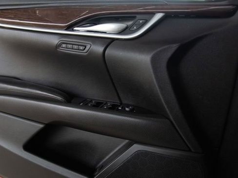 Used 2017 Cadillac XTS Luxury image 20