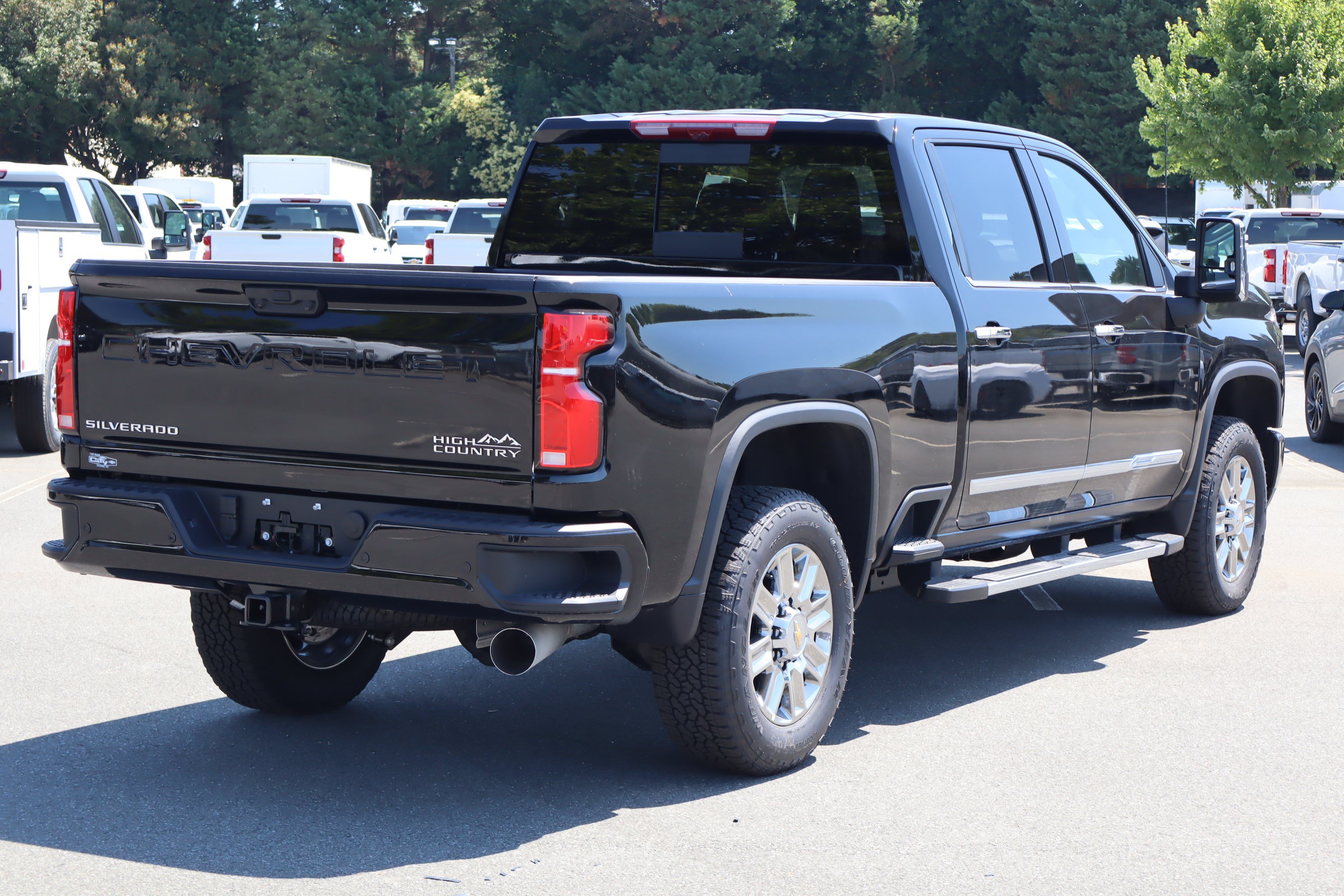 New 2026 Chevrolet Silverado 2500 High Country w/ High Country Premium Package AWD/4WD image 9