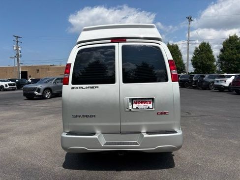 Used 2024 GMC Savana 2500 w/ Driver Convenience Package RWD image 4