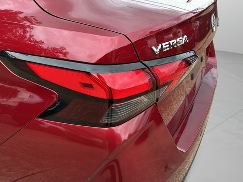 Used 2025 Nissan Versa SV FWD image 31