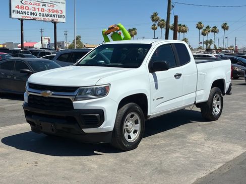 Used 2021 Chevrolet Colorado W/T w/ WT Convenience Package RWD image 2