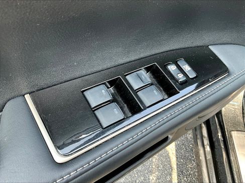 Used 2017 Lexus ES 350 w/ Ultra Luxury Package FWD image 36