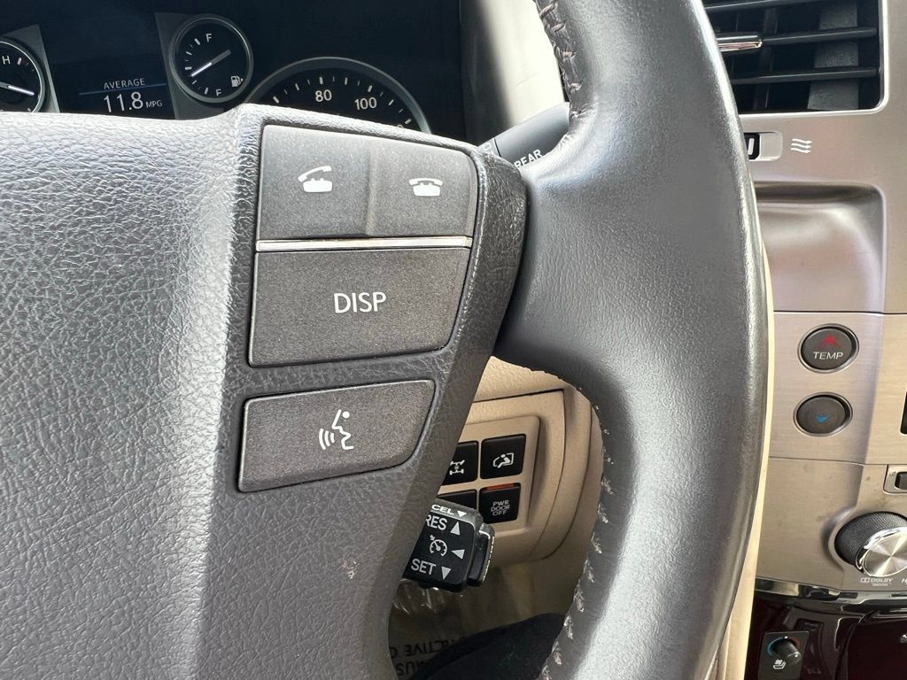 Used 2013 Lexus LX 570 4WD w/ Luxury Pkg image 40
