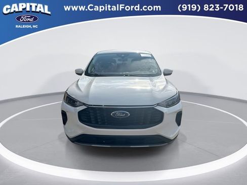 Certified 2023 Ford Escape Active w/ Tech Pack #2 image 3