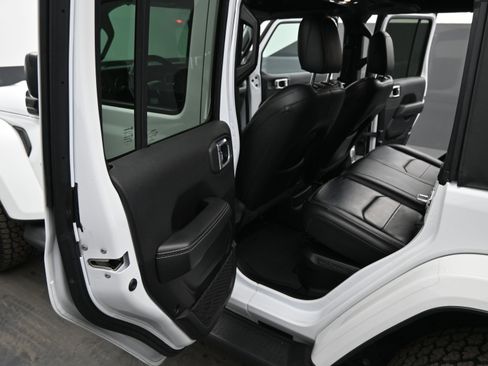 Used 2023 Jeep Wrangler Sahara w/ Cold Weather Group image 15