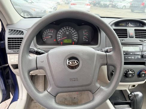 Used 2005 Kia Spectra LX image 9