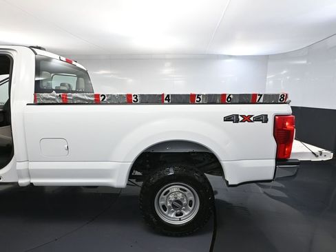 Used 2022 Ford F250 XL w/ Power Equipment Group image 40