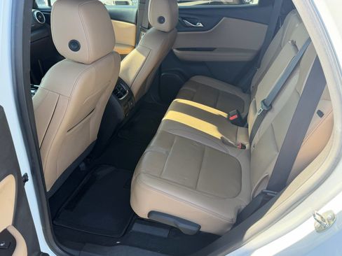 Used 2019 Chevrolet Blazer Premier w/ Sun and Wheels Package FWD image 17