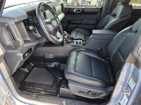 Used 2025 Ford Bronco Badlands AWD/4WD image 11