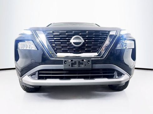 Certified 2023 Nissan Rogue SV w/ SV Premium Package image 3