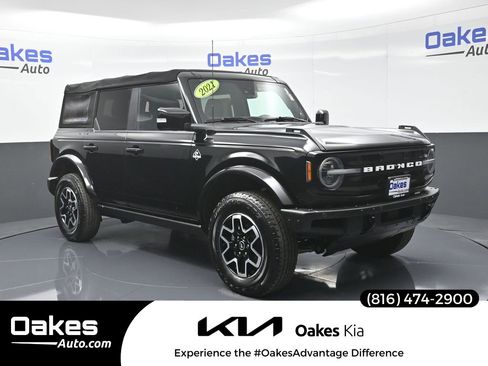 Used 2021 Ford Bronco Outer Banks image 1