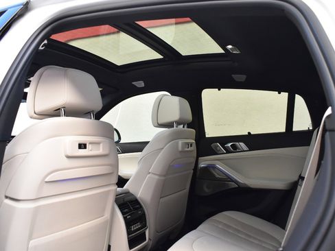 Used 2020 BMW X6 xDrive40i w/ Executive Package image 19