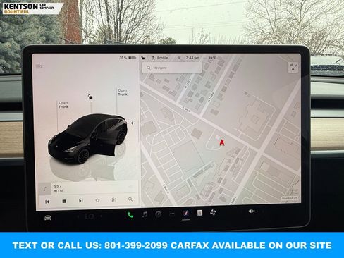 Used 2024 Tesla Model Y Performance image 28