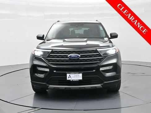 Used 2022 Ford Explorer XLT w/ Equipment Group 202A image 3