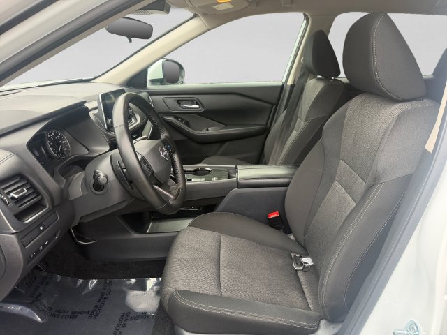 Used 2025 Nissan Rogue SV FWD image 10