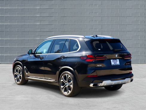 Used 2025 BMW X5 xDrive50e w/ Parking Assistance Package image 7
