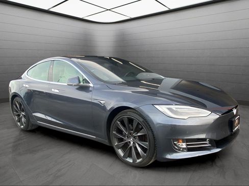 Used 2019 Tesla Model S 100D image 7