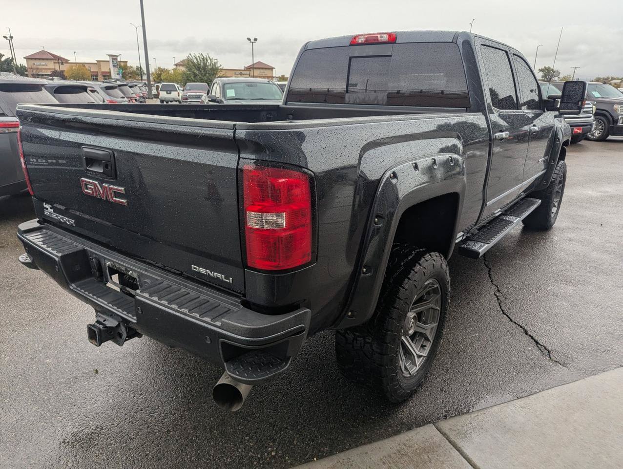 Used 2017 GMC Sierra 2500 Denali w/ Duramax Plus Package AWD/4WD image 5