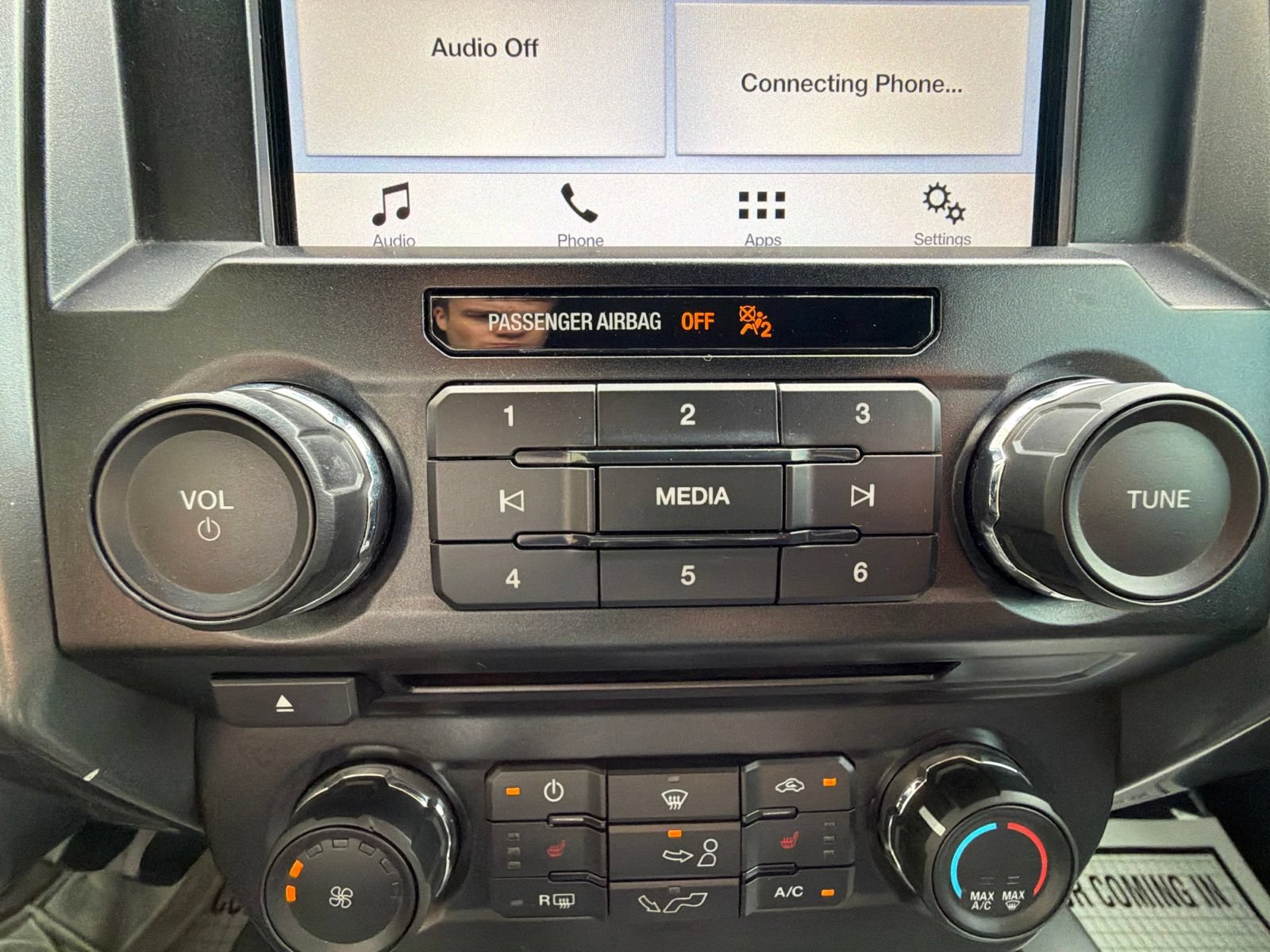 Used 2018 Ford F150 XLT w/ Equipment Group 302A Luxury AWD/4WD image 22