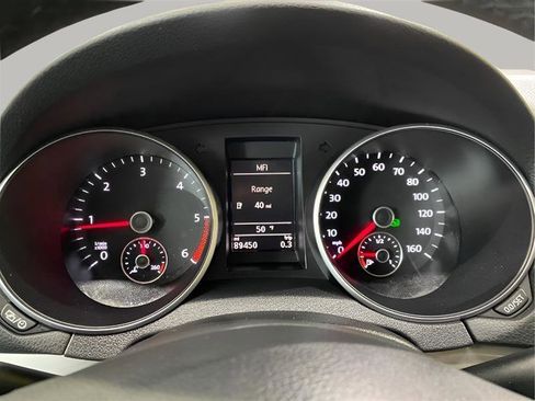 Used 2014 Volkswagen Golf TDI image 17