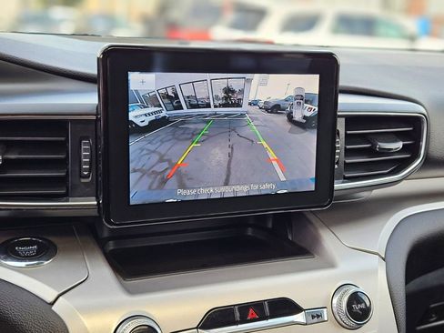 Used 2022 Ford Explorer XLT w/ Equipment Group 202A image 23