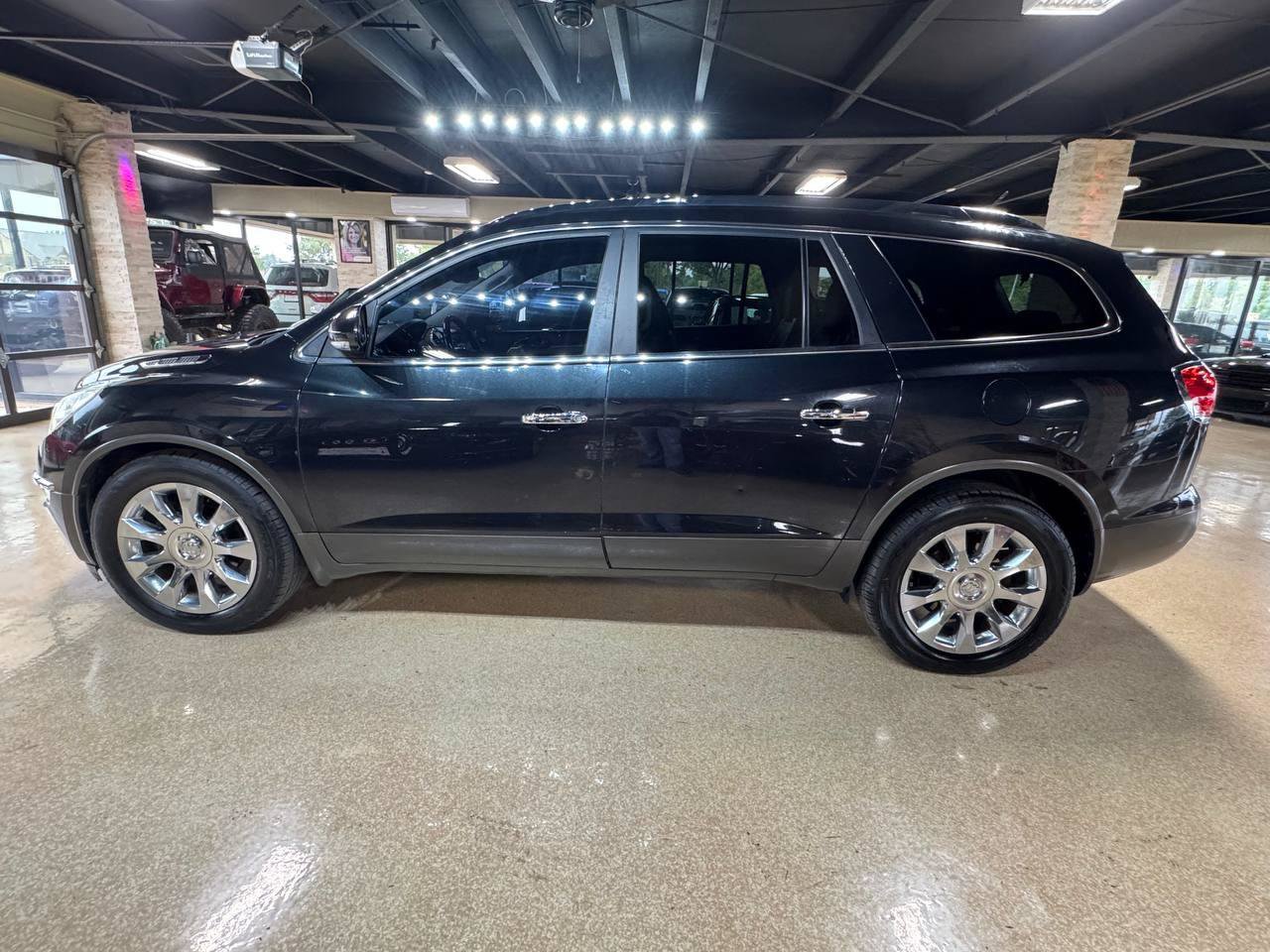 Used 2011 Buick Enclave CXL w/ Trailering Provision Package AWD/4WD image 4