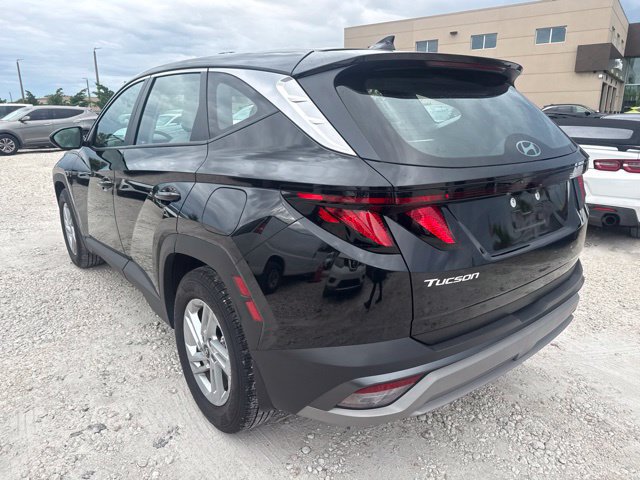 Used 2025 Hyundai Tucson SE FWD image 8