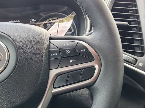 Used 2022 Jeep Cherokee Latitude Lux image 29