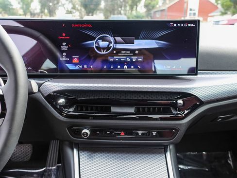 Certified 2025 BMW 430i 430i w/ Convenience Package image 13