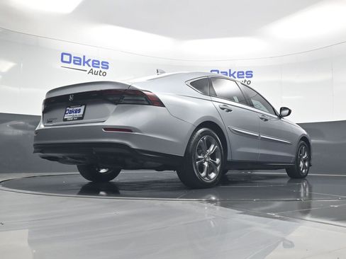 Used 2023 Honda Accord EX image 42
