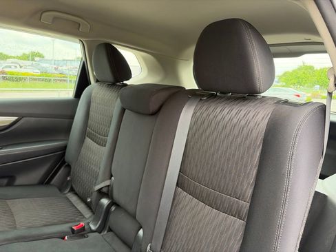 Used 2018 Nissan Rogue S AWD/4WD image 27