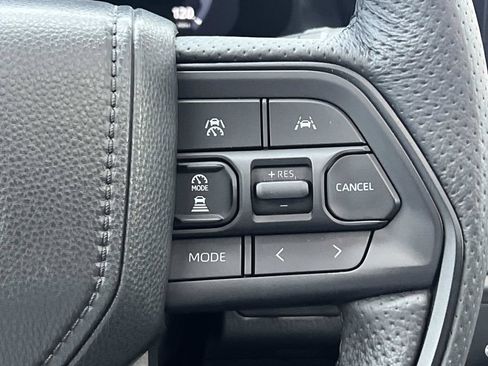 Used 2025 Toyota Tacoma TRD Pro AWD/4WD image 31
