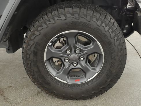 Used 2023 Jeep Gladiator Rubicon w/ Trailer Tow Package image 5